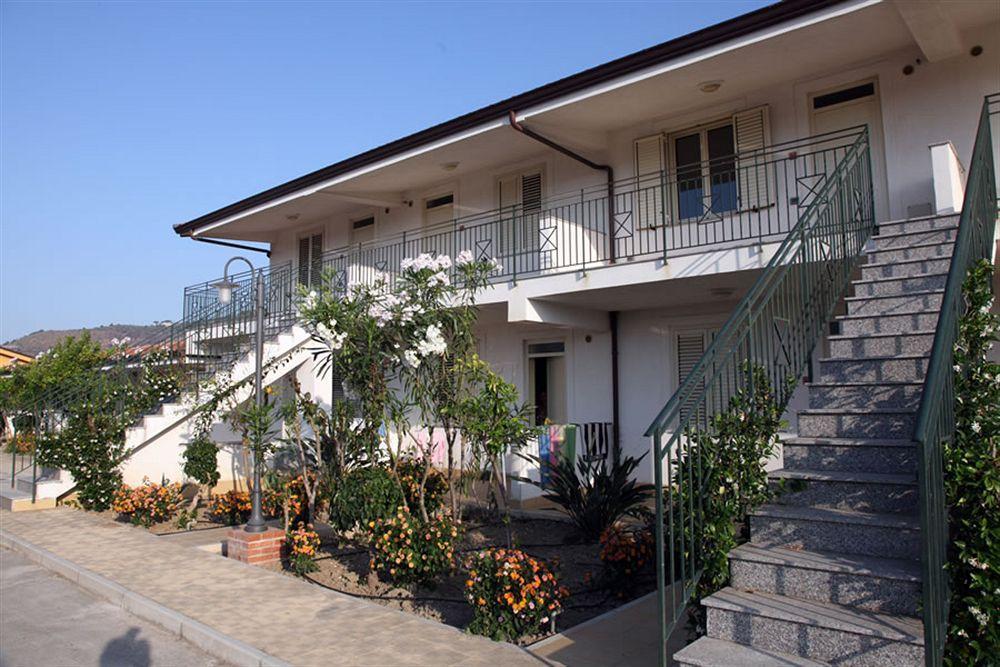 Medimare Residence Club Patti Zewnętrze zdjęcie